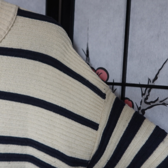 Madewell Striped Cream Blue Button Back Crew Neck Sweater Size Small - Picture 7 of 12